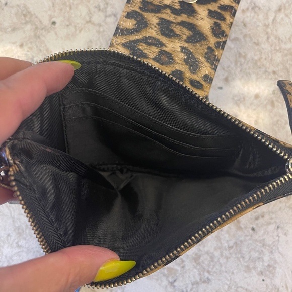 Animal Print‎ wristlet - Picture 5 of 7